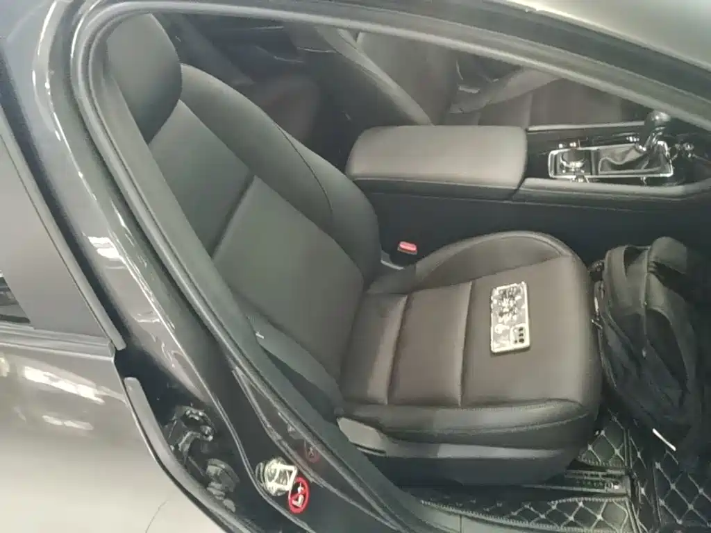 Mazda 3 Axela — миниатюра 25