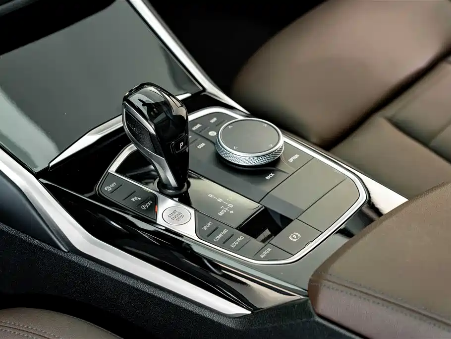 BMW 3 Series — миниатюра 11
