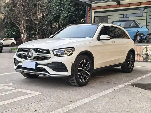 MERCEDES-BENZ GLC
