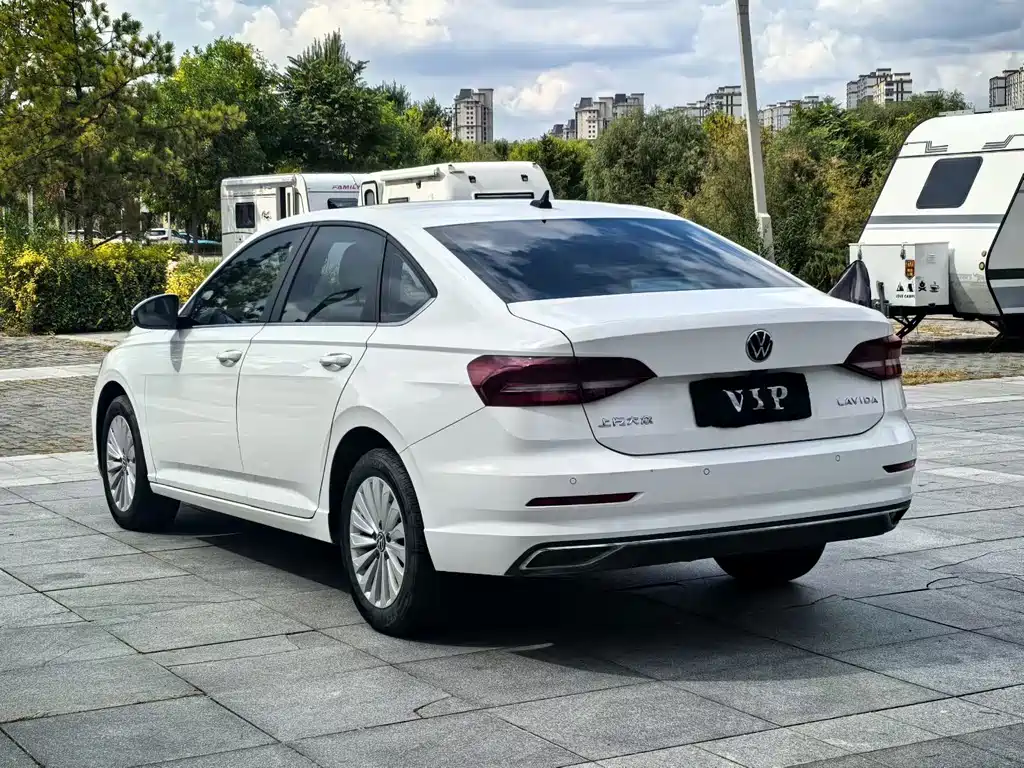 Volkswagen Lavida — миниатюра 9