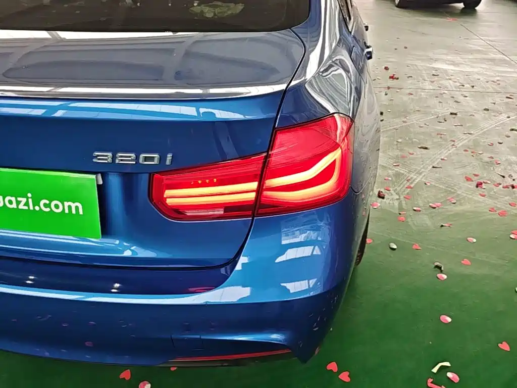 BMW 3 Series — миниатюра 8