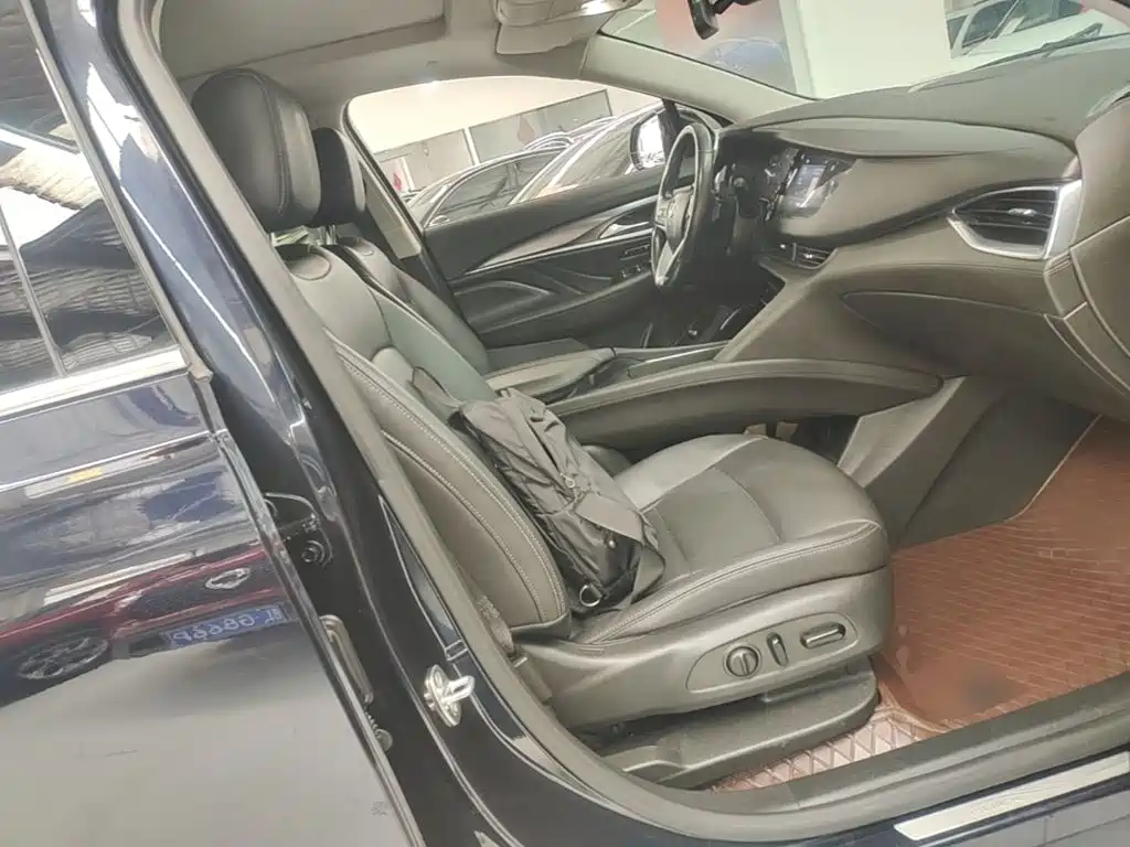 Buick Enclave — миниатюра 25