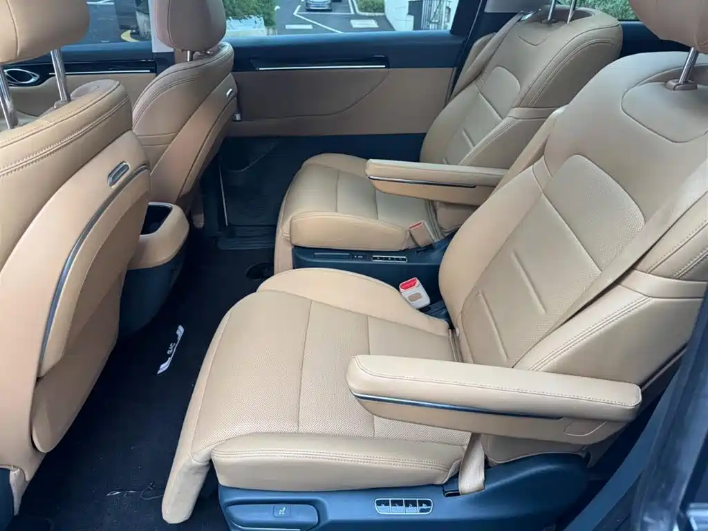 GAC Motor Trumpchi E8 PHEV — миниатюра 5