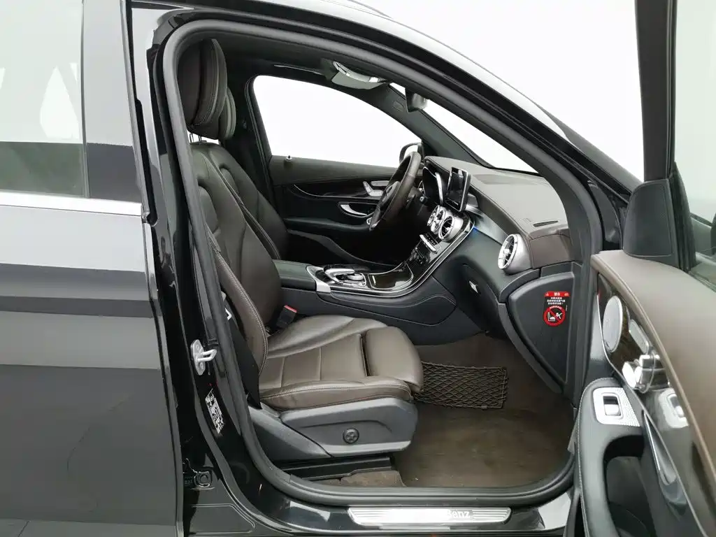 Mercedes-Benz GLC — миниатюра 23