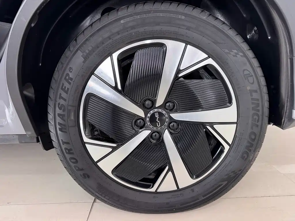 BYD Sealion 05 EV — миниатюра 11