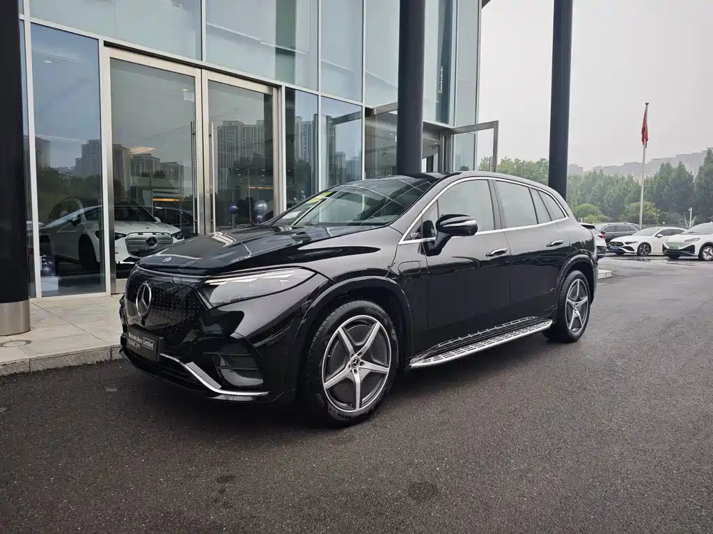Mercedes-Benz EQS SUV