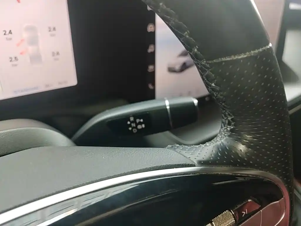 XPeng P7 — миниатюра 14