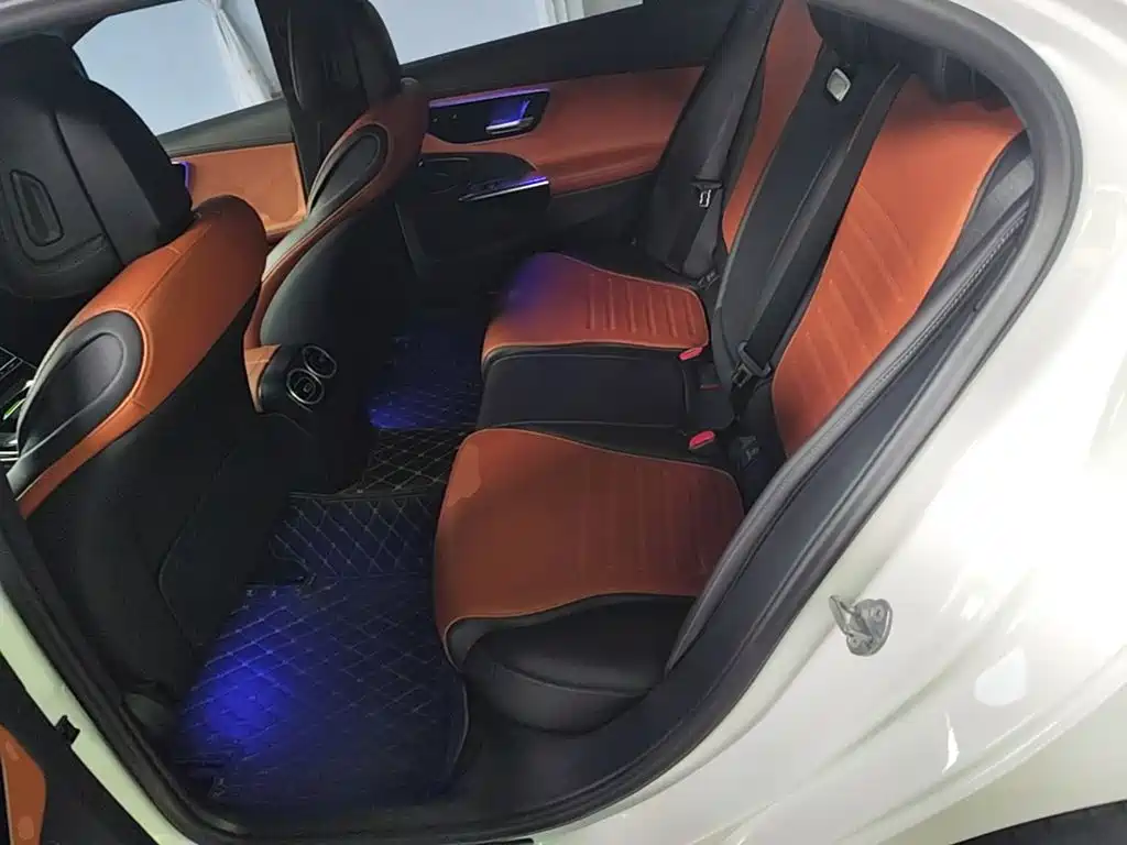 Mercedes-Benz C-Class — миниатюра 17