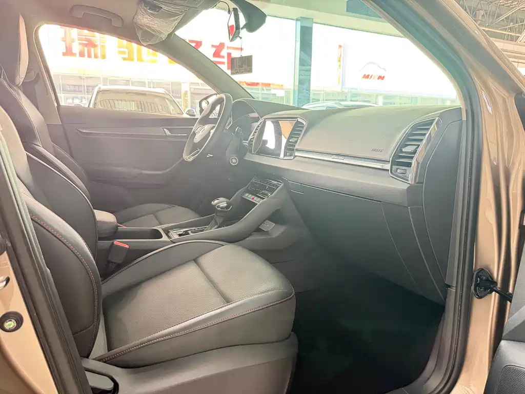 Skoda Karoq — миниатюра 7