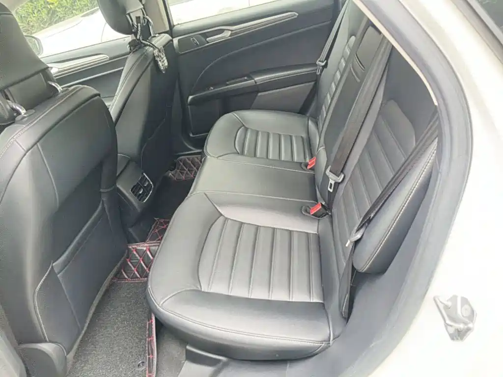 Ford Mondeo — миниатюра 17