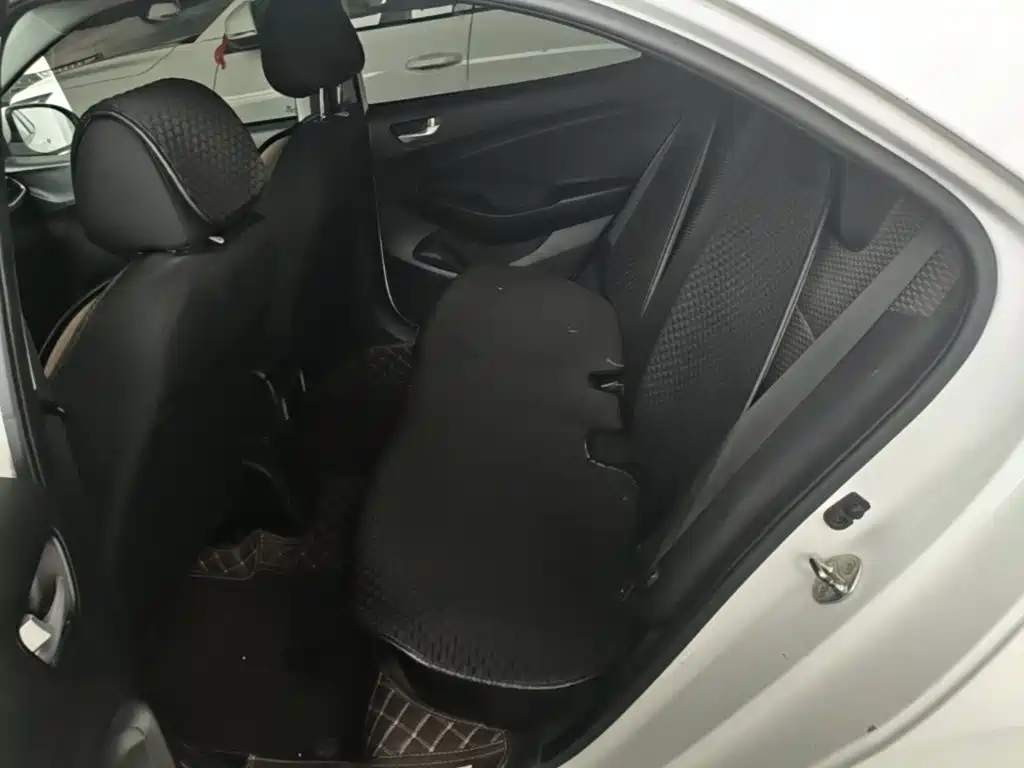 Hyundai Verna — миниатюра 17