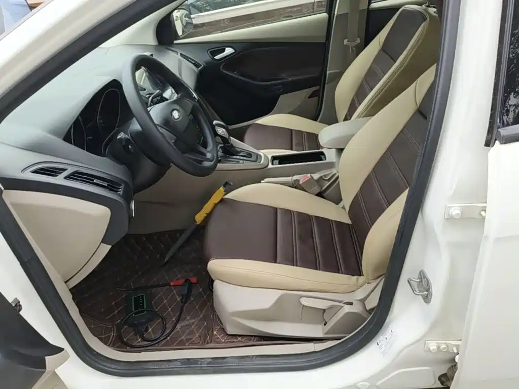 Ford Focus — миниатюра 15