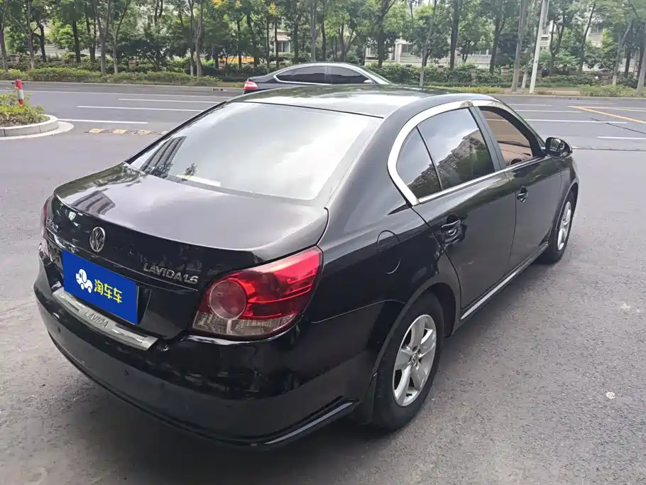 Volkswagen Lavida — миниатюра 3