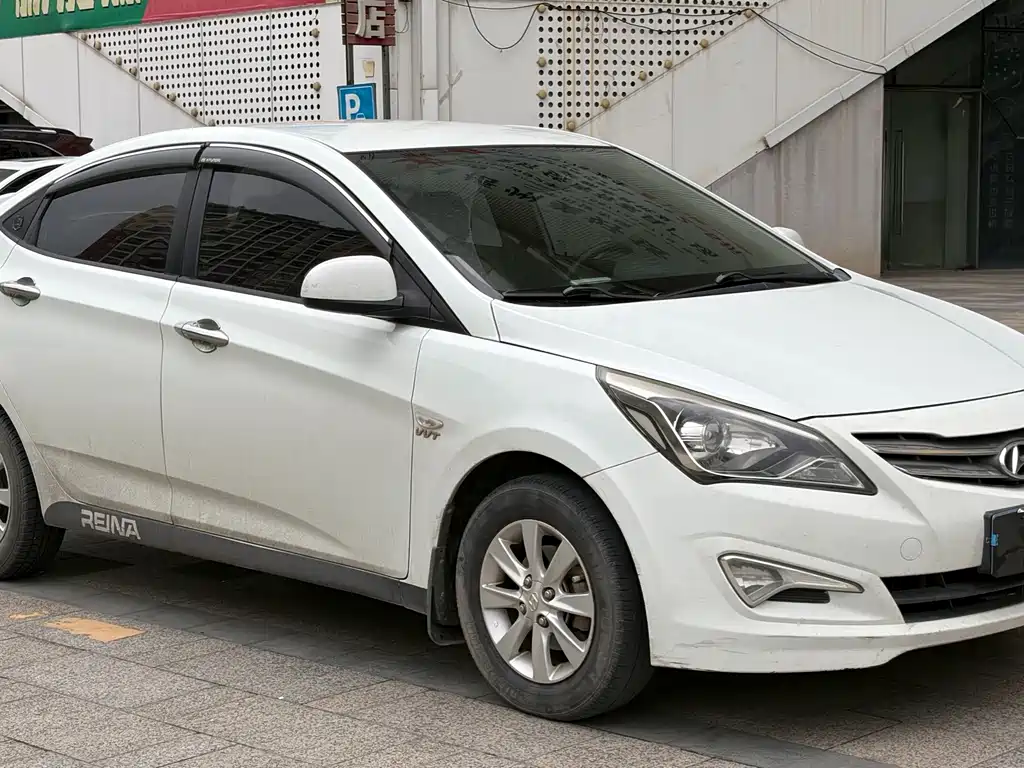 Hyundai Verna 1.4L Manual Smart Type GLS, фото 3