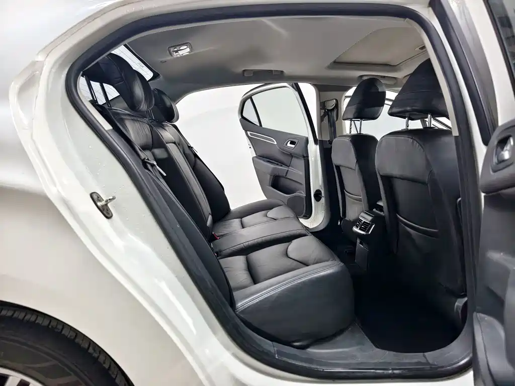 Citroen C4L — миниатюра 16