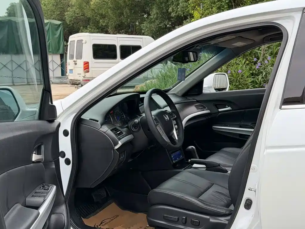 Honda Crosstour — миниатюра 6