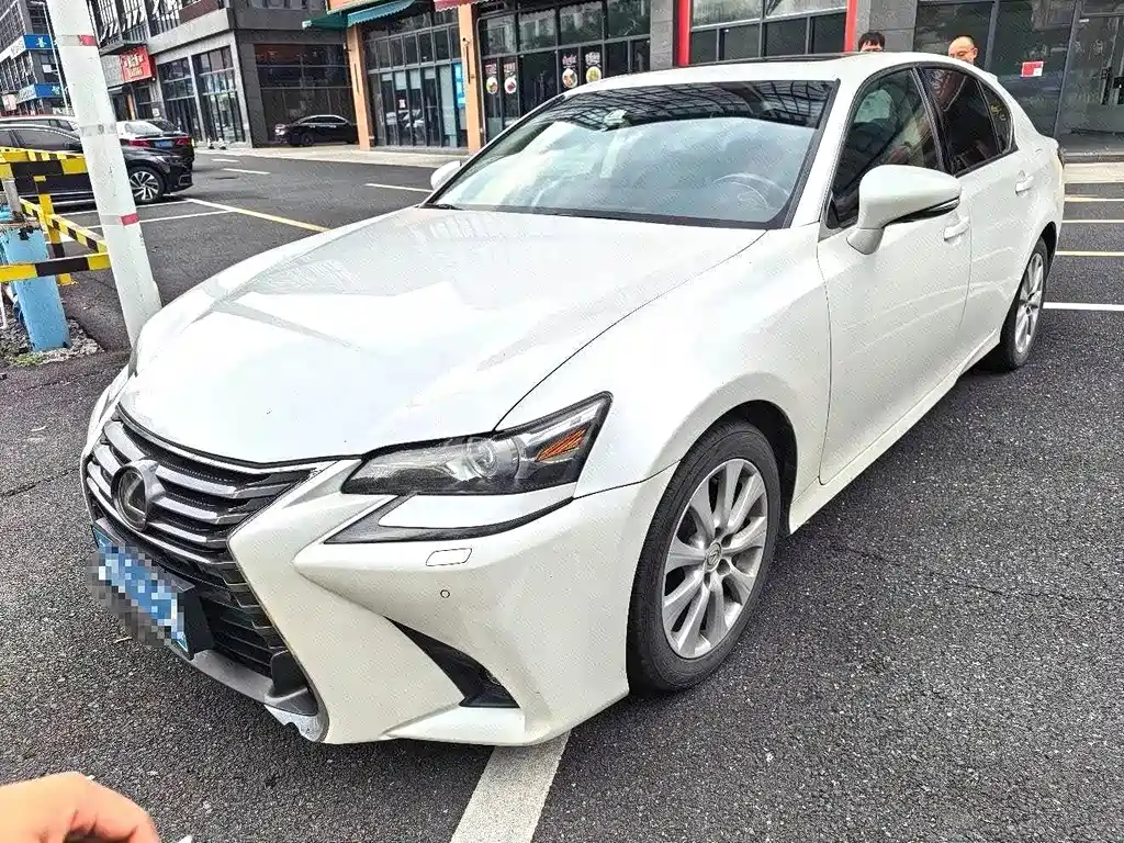 Lexus GS