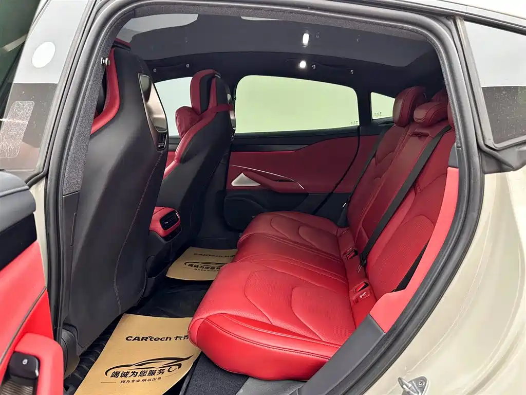 XIAOMI CAR XIAOMI SU7