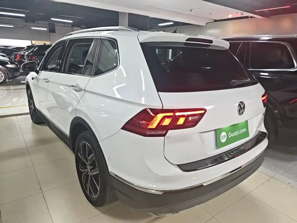 Volkswagen Tiguan L — миниатюра 5
