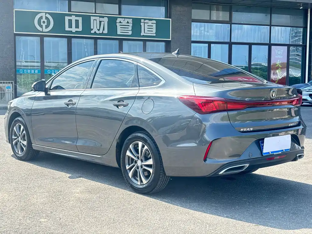 Changan Eado — миниатюра 4