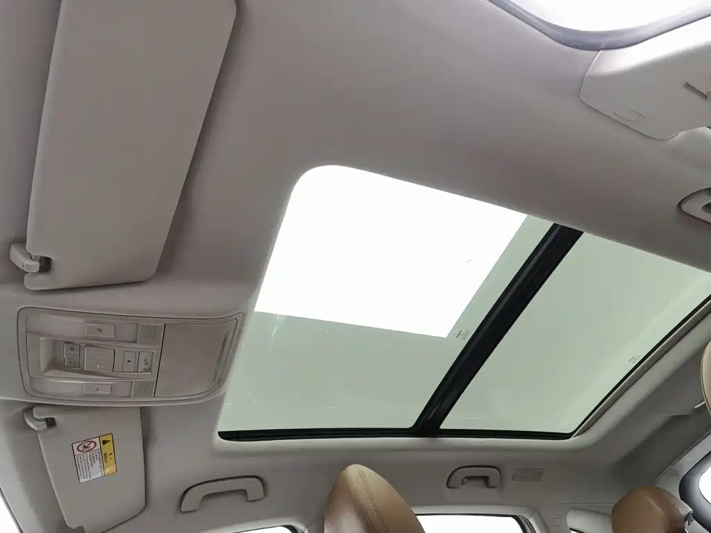 Borgward BX7 — миниатюра 14
