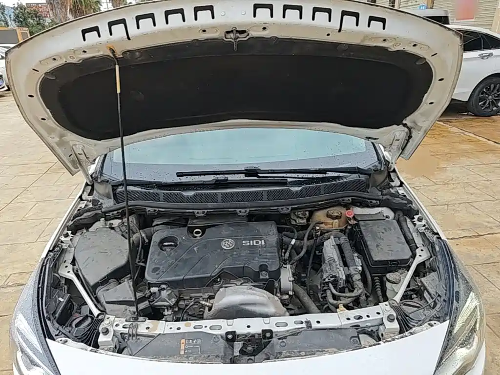 Buick Verano — миниатюра 20