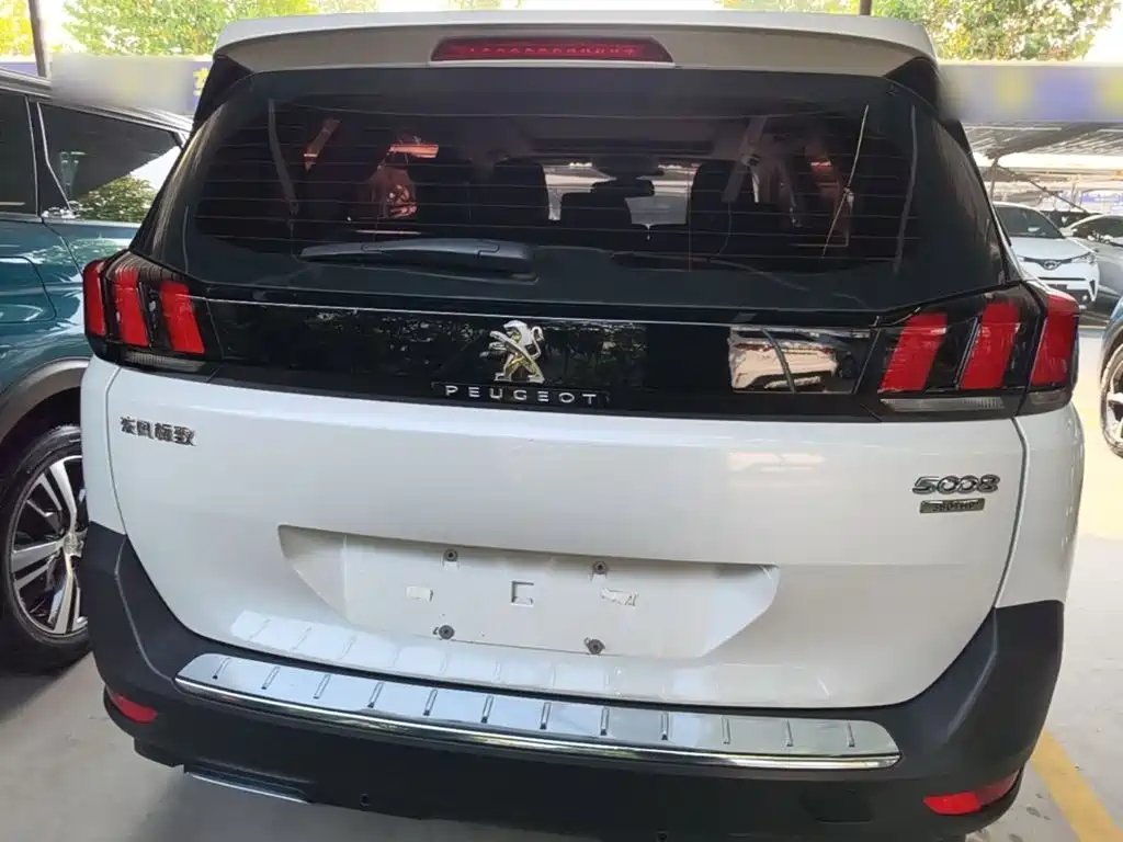 Peugeot 5008 — миниатюра 6
