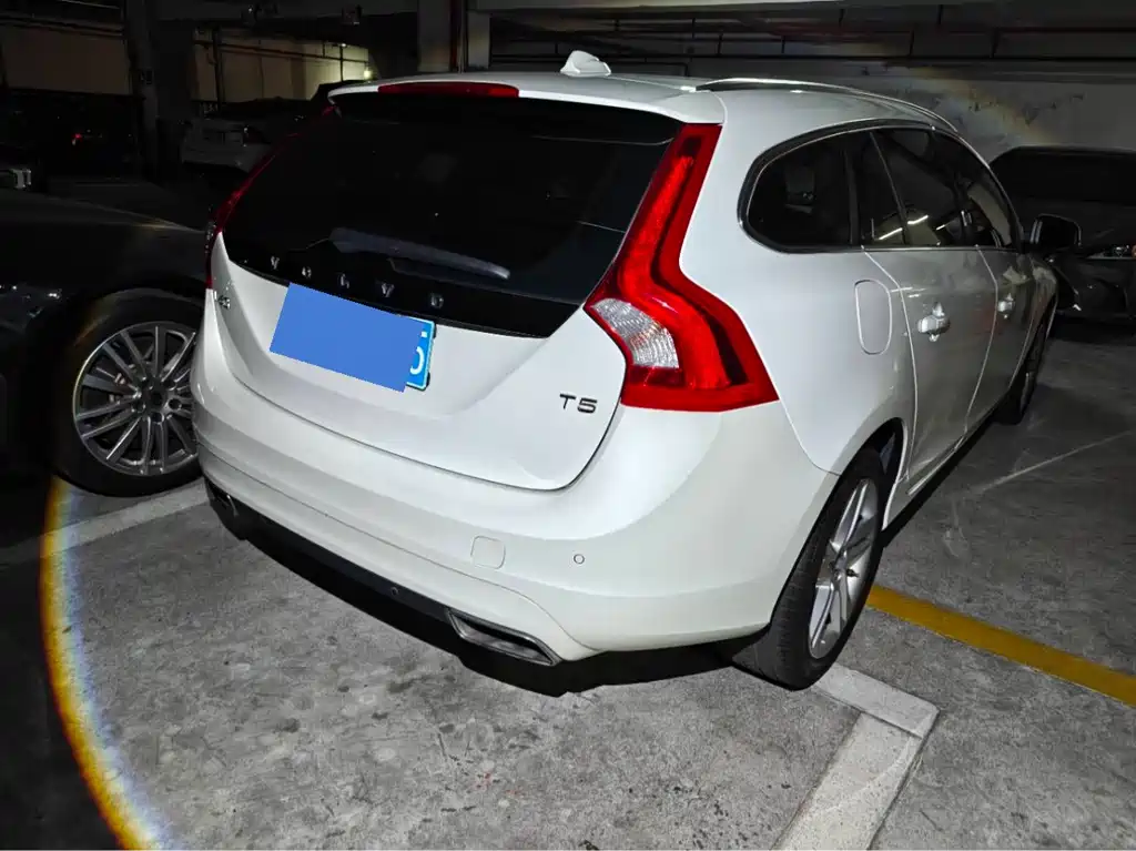 Volvo V60 — миниатюра 10