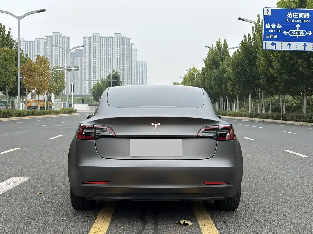 Tesla Model 3 — миниатюра 14