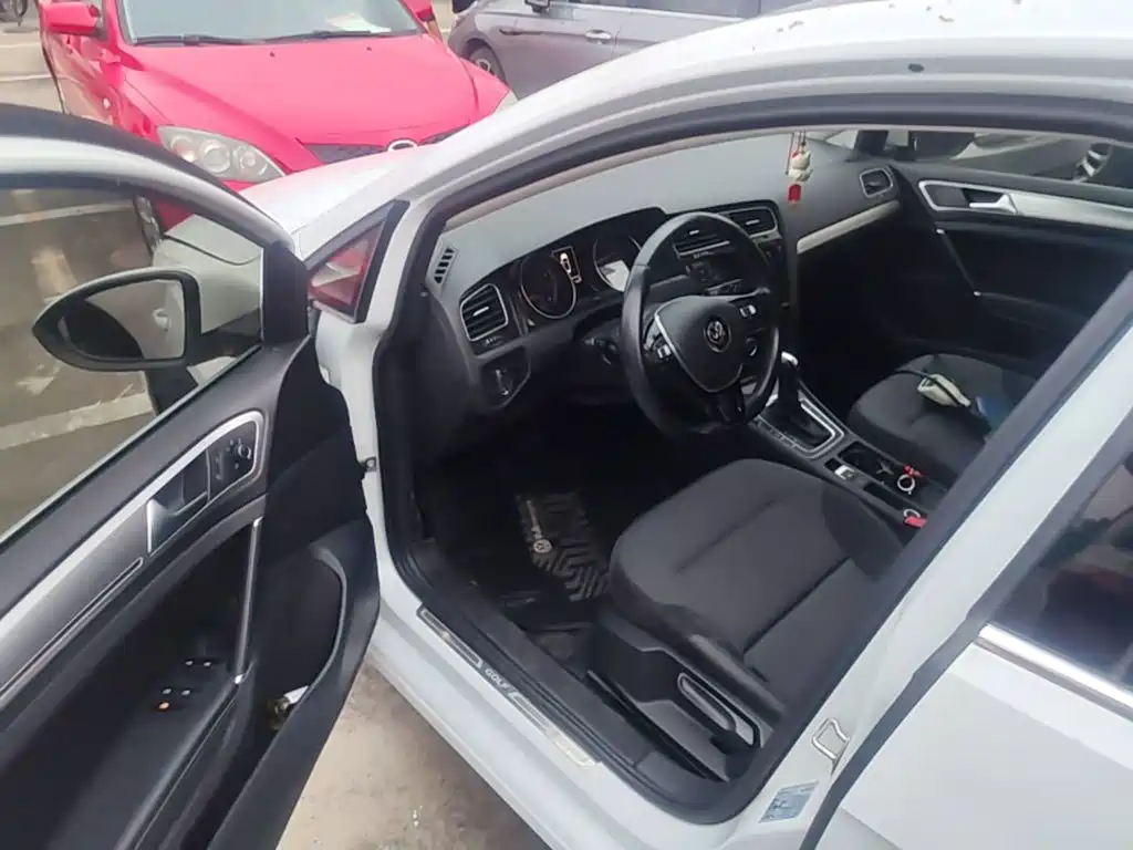 Volkswagen Golf — миниатюра 21