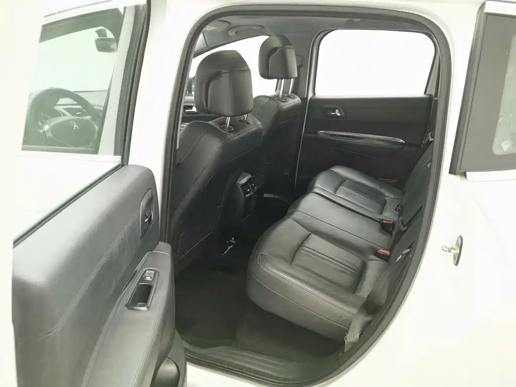 Peugeot 3008 — миниатюра 15