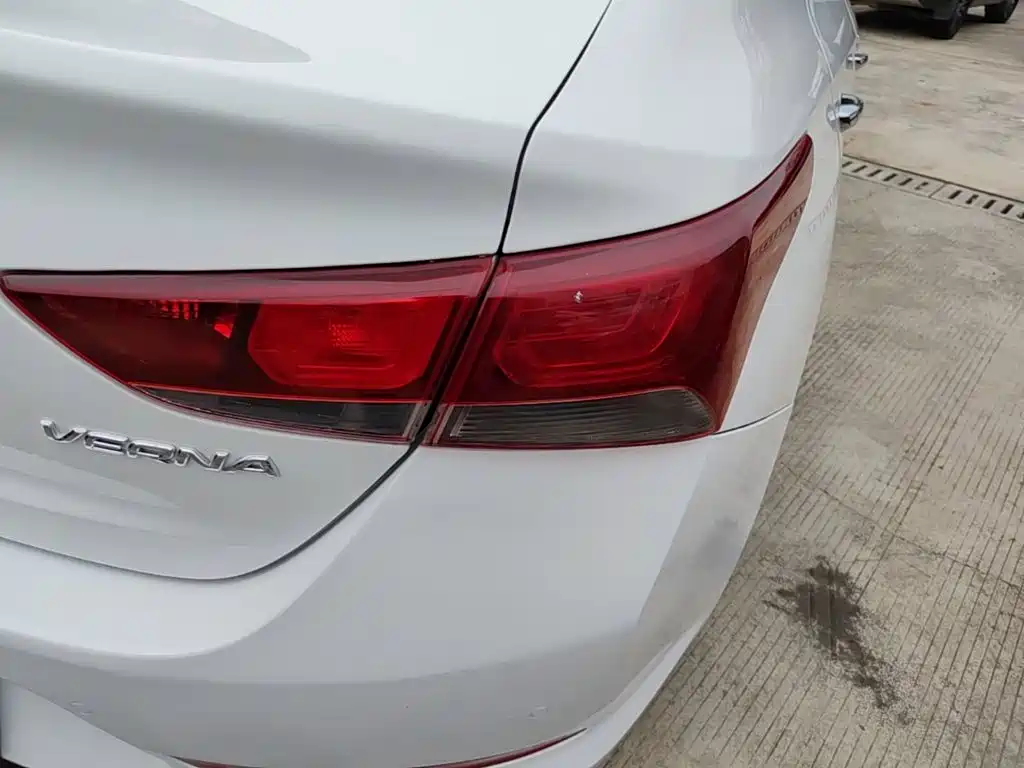 Hyundai Verna — миниатюра 8