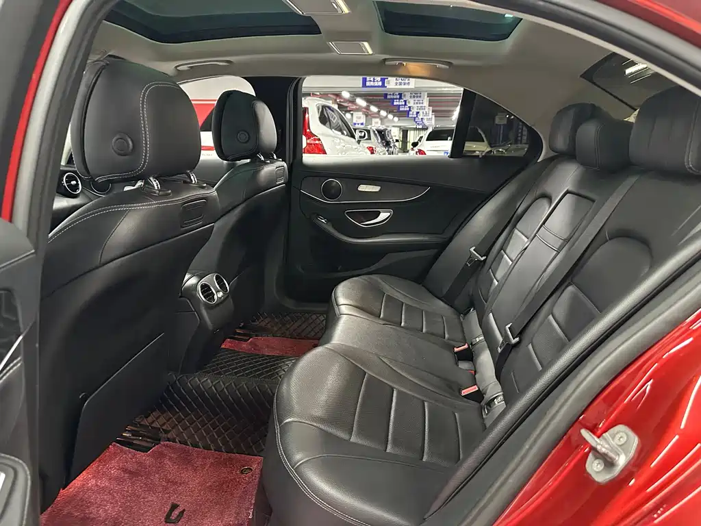 Mercedes-Benz C-Class — миниатюра 11