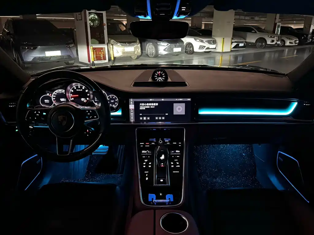 Porsche Panamera — миниатюра 21