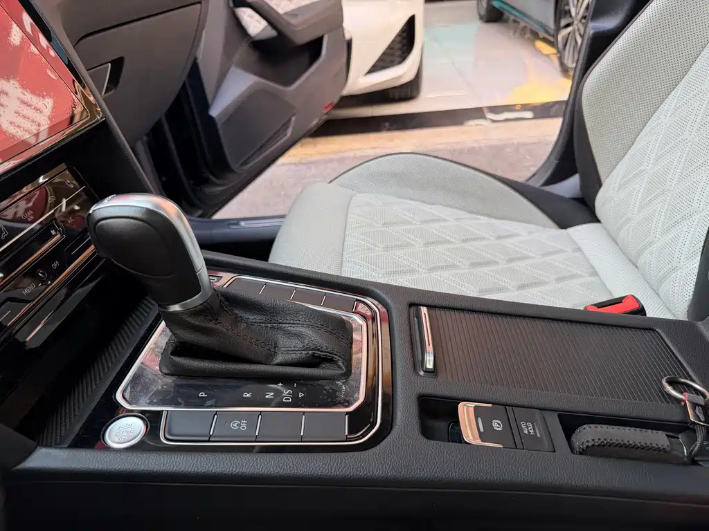 Volkswagen Magotan — миниатюра 10
