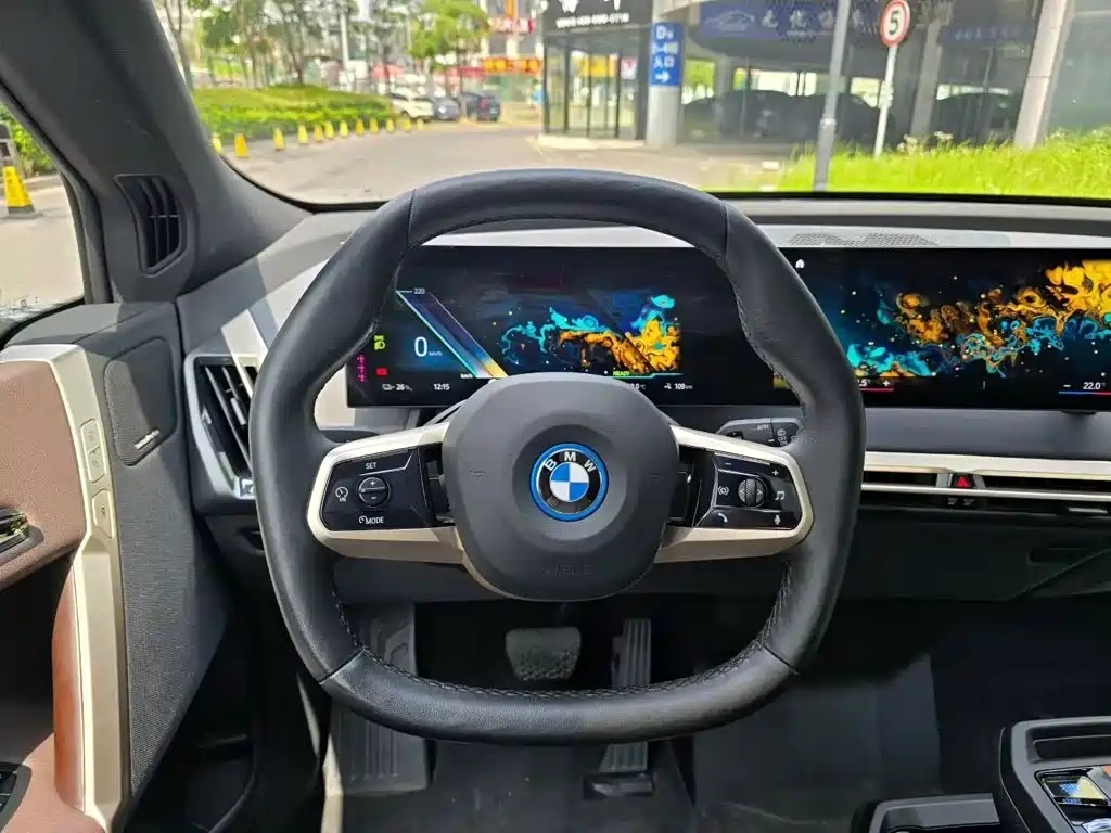 BMW iX — миниатюра 8