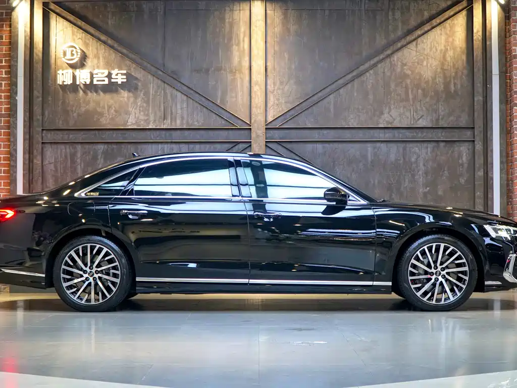 Audi A8 2025 A8L 55 TFSI quattro Flagship