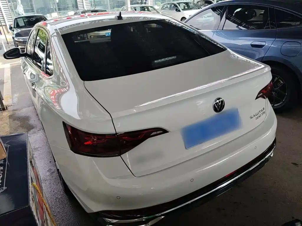 Volkswagen Sagitar — миниатюра 5