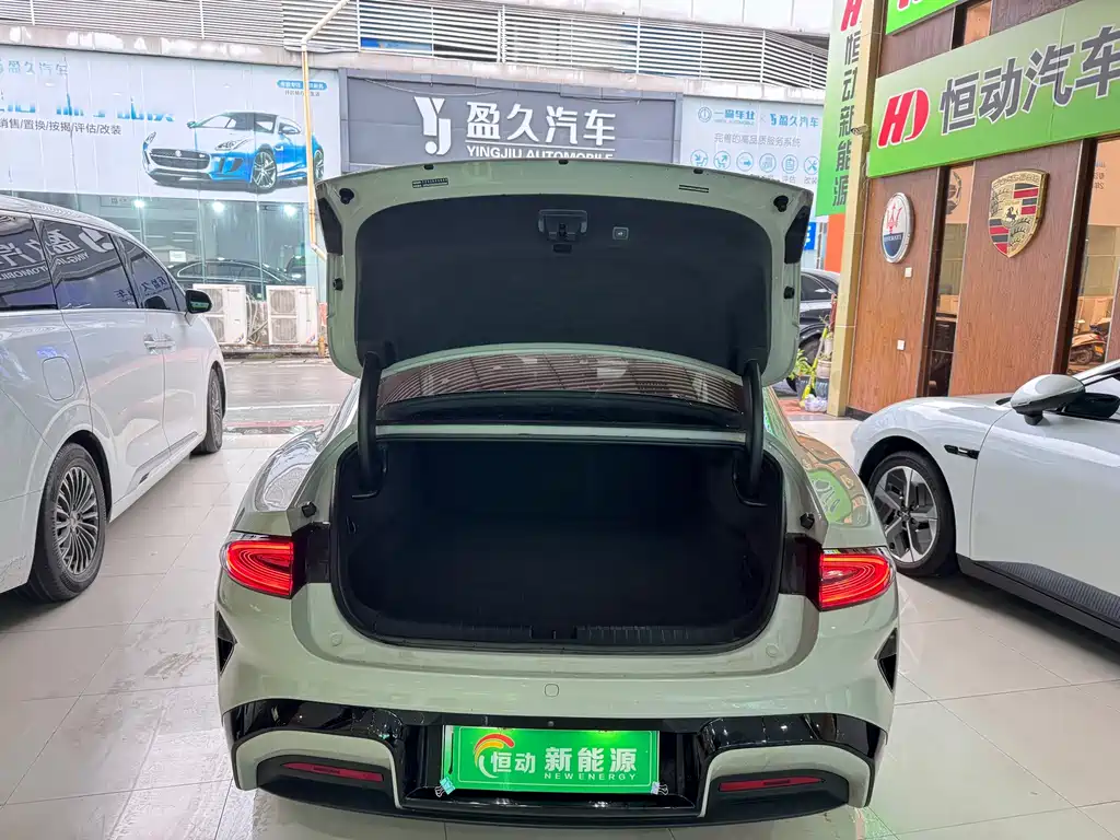 XIAOMI CAR XIAOMI SU7