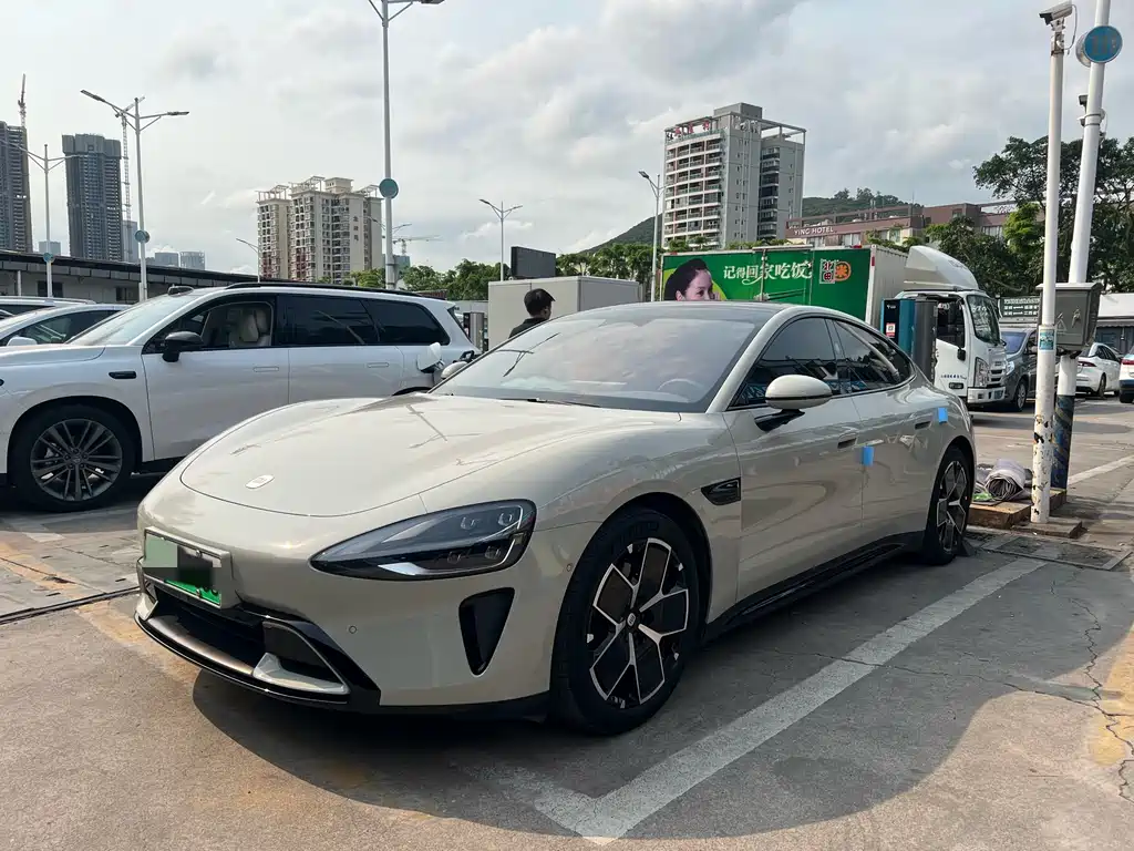 Xiaomi SU7 2025