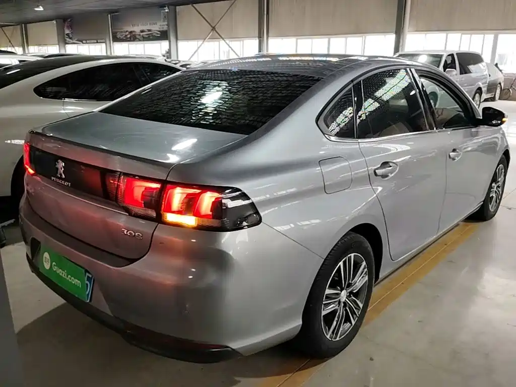 Peugeot 308 — миниатюра 7