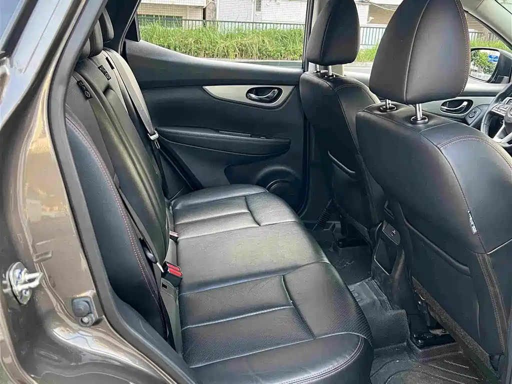 Nissan Qashqai — миниатюра 5