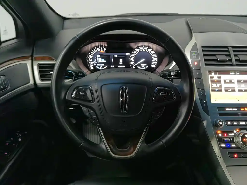 Lincoln MKZ — миниатюра 11
