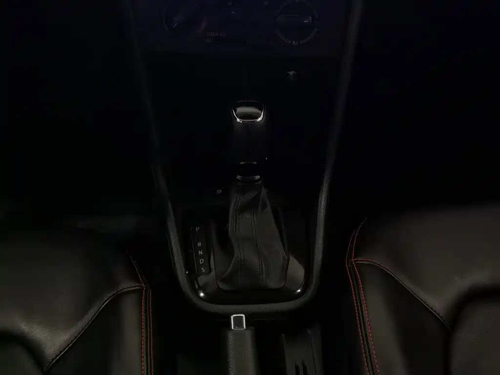 Skoda Rapid Spaceback — миниатюра 13