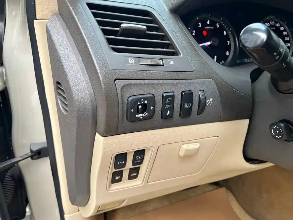 Lexus ES — миниатюра 8
