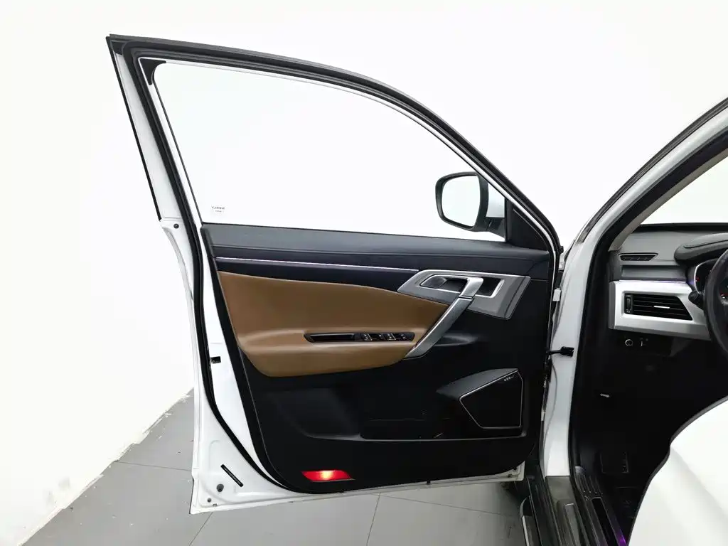 Geely Boyue — миниатюра 8