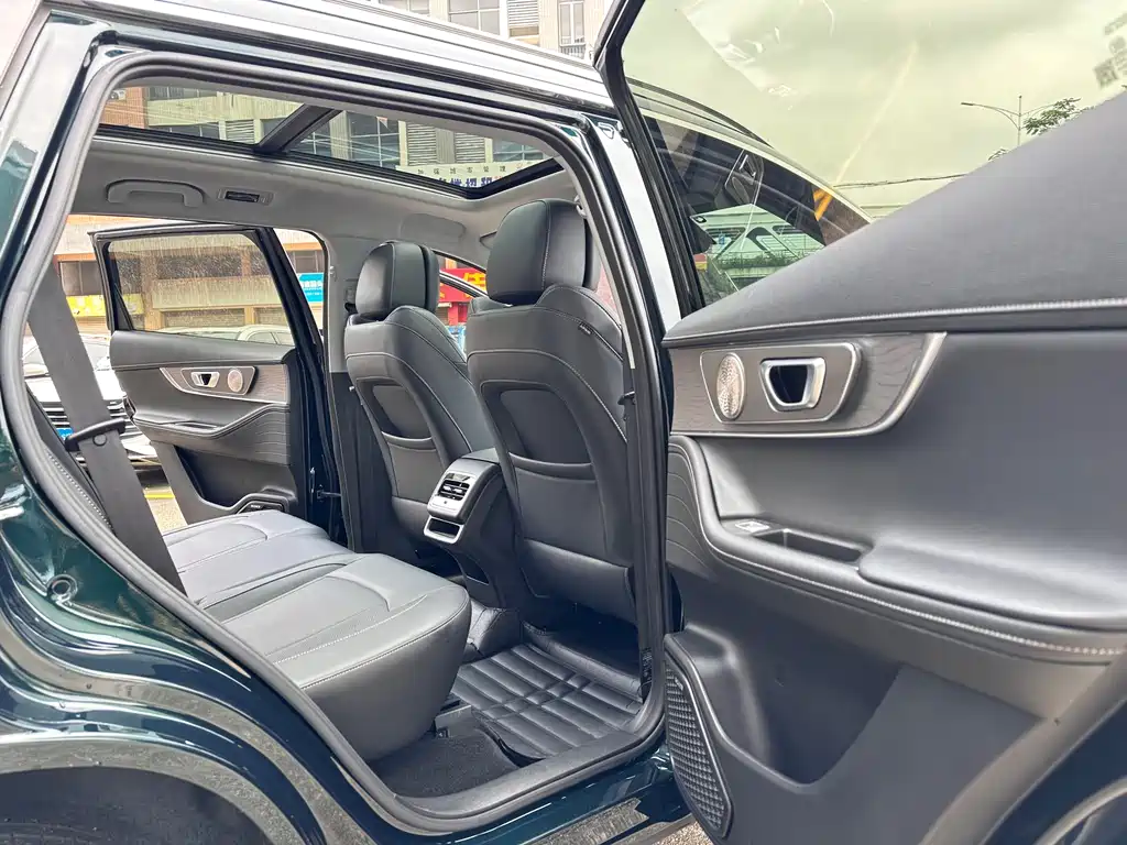 Chery Tiggo 8 PRO NEV — миниатюра 9