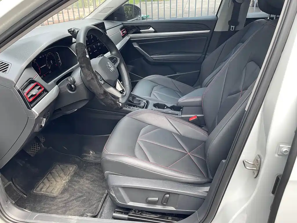 Volkswagen Lavida 2024 300TSI DSG Lead