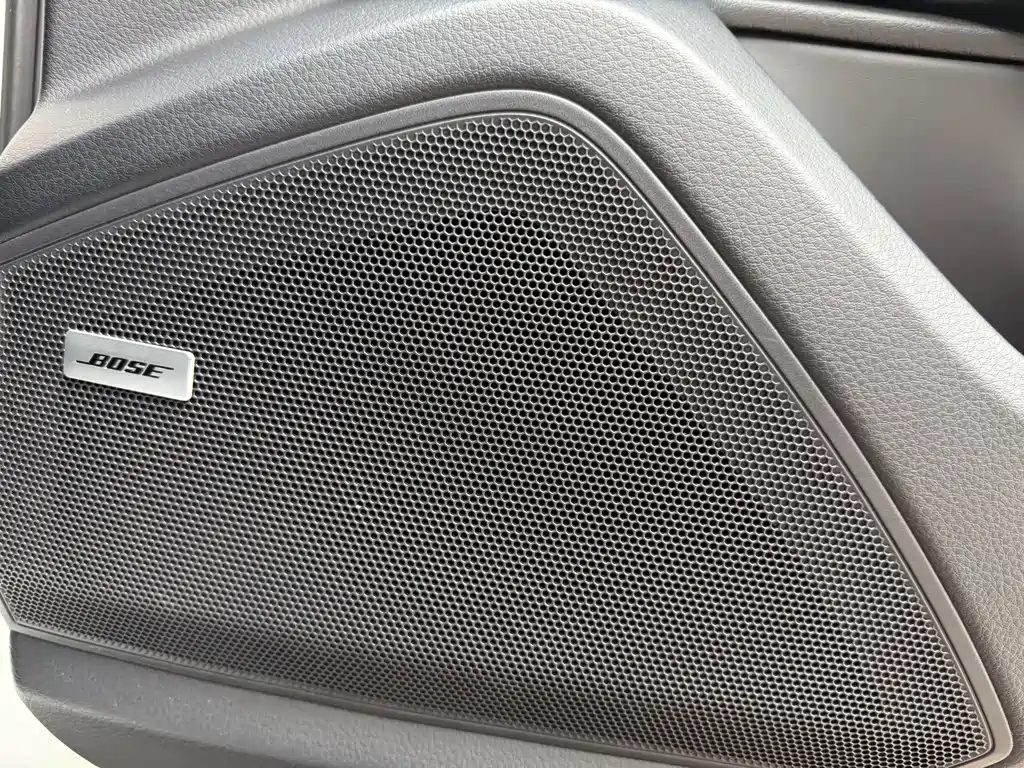 Porsche Cayenne — миниатюра 8