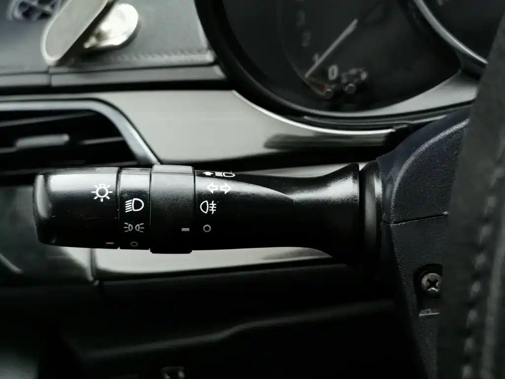 Toyota Yaris L — миниатюра 21